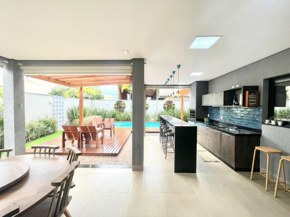 Imagem Casa com 3 Quartos à Venda, 406 m² em Portal Do Sol Green Golf - Goiânia Imagem Casa com 3 Quartos à Venda, 406 m² em Portal Do Sol Green Golf - Goiânia