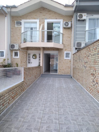 Sobrado com 2 Quartos à Venda, 63 m² em Cedro - Camboriú