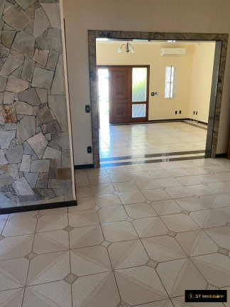 Imagem Casa com 3 Quartos para Alugar, em Centro - Atibaia Imagem Casa com 3 Quartos para Alugar, em Centro - Atibaia