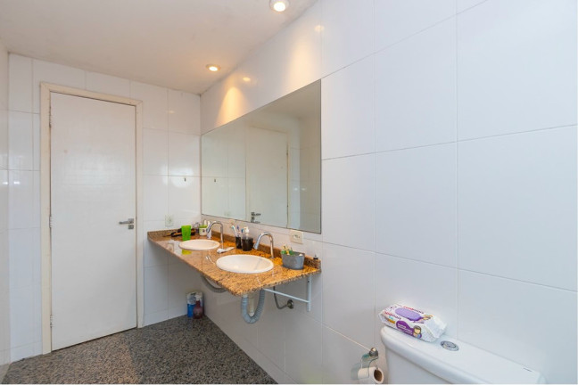 Imagem Casa com 6 Quartos à Venda, 344 m² em Santa Quitéria - Curitiba Imagem Casa com 6 Quartos à Venda, 344 m² em Santa Quitéria - Curitiba