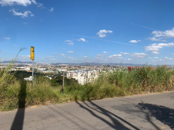 Terreno à Venda, 2.000 m² em Chácara Cotia - Contagem