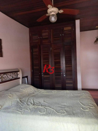 Imagem Casa com 4 Quartos à Venda, 300 m² em Balneário Cidade Atlântica - Guarujá Imagem Casa com 4 Quartos à Venda, 300 m² em Balneário Cidade Atlântica - Guarujá