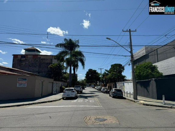 Imagem Casa com 3 Quartos à Venda, 326 m² em Setor Bueno - Goiânia Imagem Casa com 3 Quartos à Venda, 326 m² em Setor Bueno - Goiânia