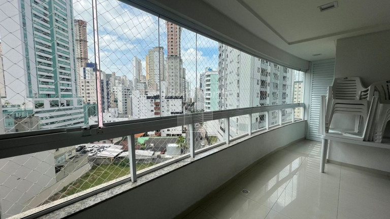 Imagem Apartamento com 3 Quartos à Venda, 110 m² em Centro - Balneário Camboriú Imagem Apartamento com 3 Quartos à Venda, 110 m² em Centro - Balneário Camboriú