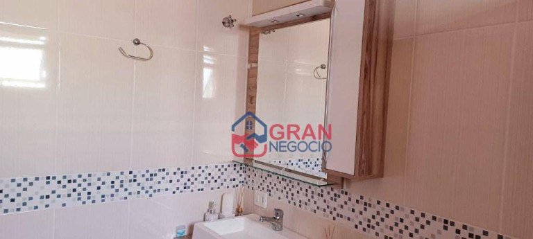 Imagem Sobrado com 4 Quartos à Venda, 180 m² em Santa Felicidade - Curitiba