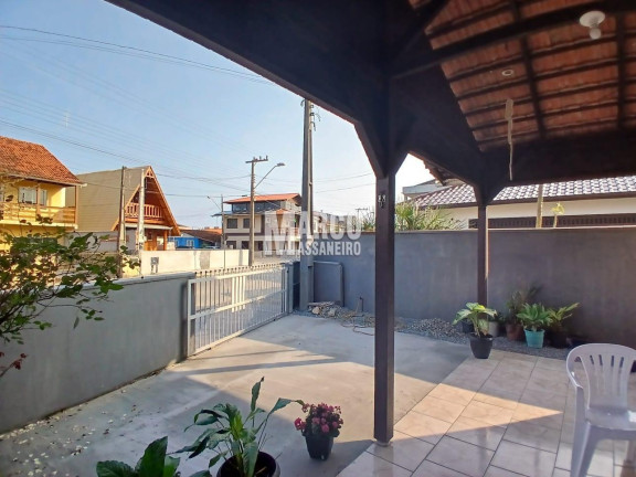 Imagem Casa com 6 Quartos à Venda, 276 m² em Centro - Balneário Barra Do Sul