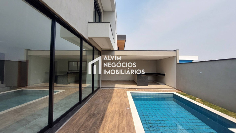 Sobrado com 4 Quartos à Venda, 273 m² em Loteamento Floresta - São José Dos Campos