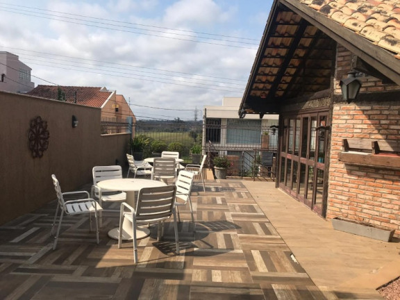 Imagem Casa com 3 Quartos à Venda, 200 m² em Alto Petrópolis - Porto Alegre Imagem Casa com 3 Quartos à Venda, 200 m² em Alto Petrópolis - Porto Alegre