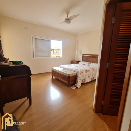 Imagem Casa com 1 Quarto à Venda, 240 m² em Jardim Maria Augusta - Taubaté Imagem Casa com 1 Quarto à Venda, 240 m² em Jardim Maria Augusta - Taubaté