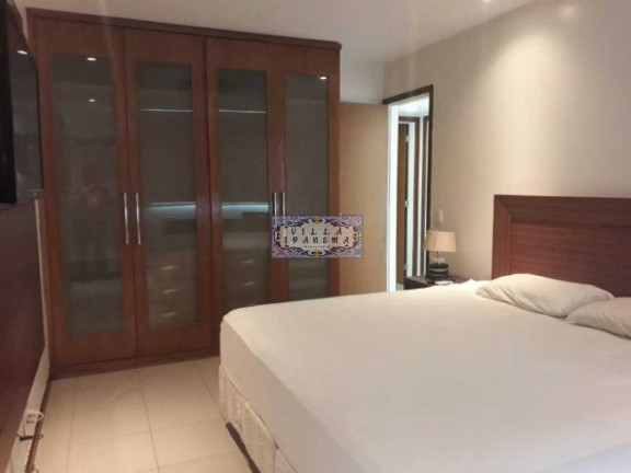Imagem Apartamento com 3 Quartos à Venda, 122 m² em Charitas - Niterói