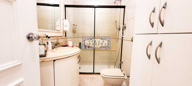 Imagem Apartamento com 3 Quartos à Venda, 130 m² em Ipanema - Rio De Janeiro Imagem Apartamento com 3 Quartos à Venda, 130 m² em Ipanema - Rio De Janeiro