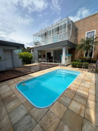 Imagem Casa com 4 Quartos à Venda, 243 m² em Centro - Camboriú Imagem Casa com 4 Quartos à Venda, 243 m² em Centro - Camboriú
