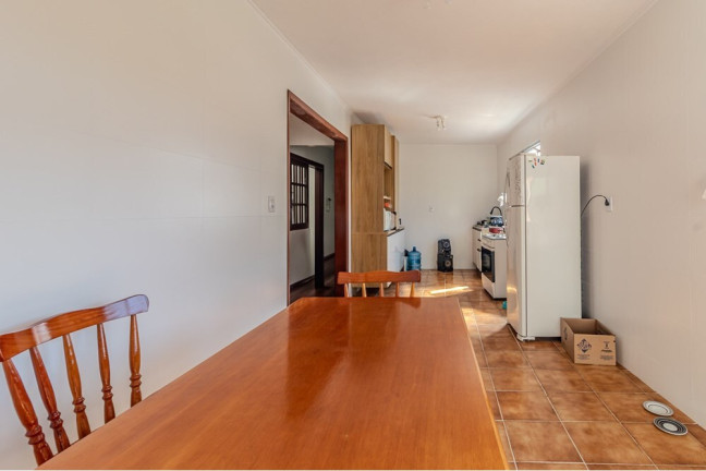 Imagem Casa com 6 Quartos à Venda, 210 m² em Passo Da Areia - Porto Alegre