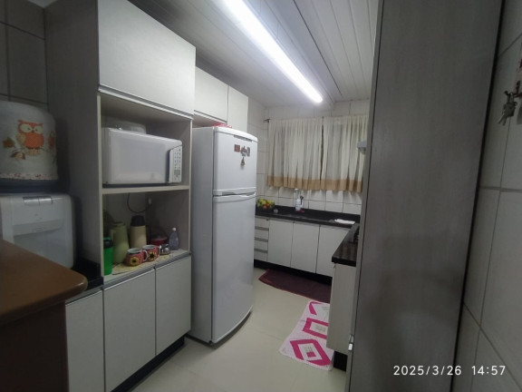 Imagem Casa com 3 Quartos à Venda, 300 m² em Jardim Iririú - Joinville Imagem Casa com 3 Quartos à Venda, 300 m² em Jardim Iririú - Joinville