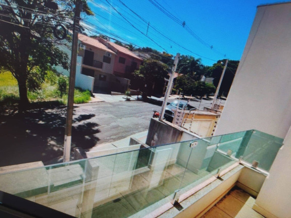 Imagem Casa com 3 Quartos à Venda, em Cascata - Arapongas Imagem Casa com 3 Quartos à Venda, em Cascata - Arapongas