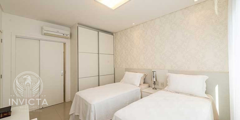 Imagem Apartamento com 3 Quartos à Venda, 130 m² em Centro - Balneário Camboriú Imagem Apartamento com 3 Quartos à Venda, 130 m² em Centro - Balneário Camboriú