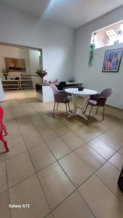 Imagem Sobrado com 4 Quartos à Venda, 253 m² em Centro - Taubaté
