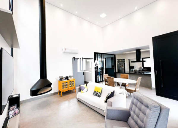 Imagem Casa com 3 Quartos à Venda, 299 m² em Swiss Park - Campinas Imagem Casa com 3 Quartos à Venda, 299 m² em Swiss Park - Campinas