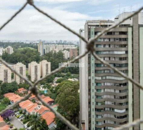 Apartamento com 5 Quartos para Alugar, 370 m² em Panamby - São Paulo