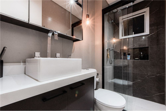 Imagem Apartamento com 2 Quartos à Venda, 85 m²