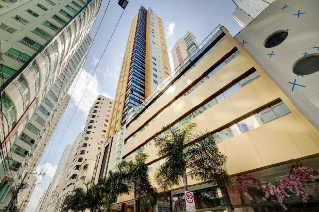 Imagem Apartamento com 3 Quartos à Venda, 118 m² em Centro - Balneário Camboriú Imagem Apartamento com 3 Quartos à Venda, 118 m² em Centro - Balneário Camboriú