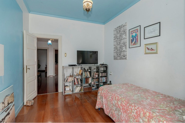 Imagem Casa com 4 Quartos à Venda, 492 m² em Higienópolis - Porto Alegre Imagem Casa com 4 Quartos à Venda, 492 m² em Higienópolis - Porto Alegre