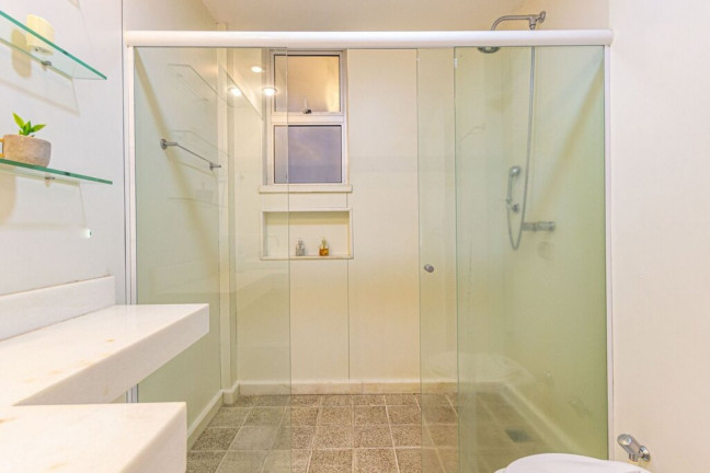 Imagem Imóvel com 3 Quartos à Venda, 91 m² em Copacabana - Rio De Janeiro Imagem Imóvel com 3 Quartos à Venda, 91 m² em Copacabana - Rio De Janeiro