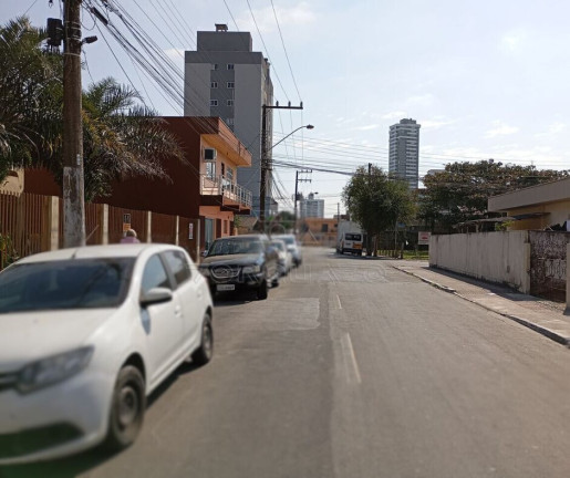 Imagem Casa com 7 Quartos à Venda, 898 m² em São Judas - Itajaí
