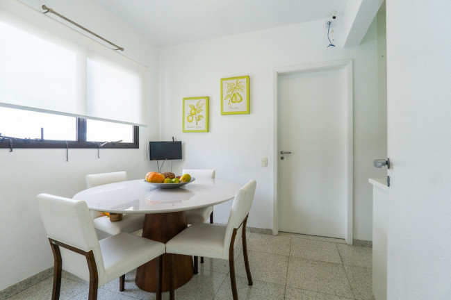 Imagem Apartamento com 3 Quartos à Venda, 201 m² em Moema - São Paulo Imagem Apartamento com 3 Quartos à Venda, 201 m² em Moema - São Paulo