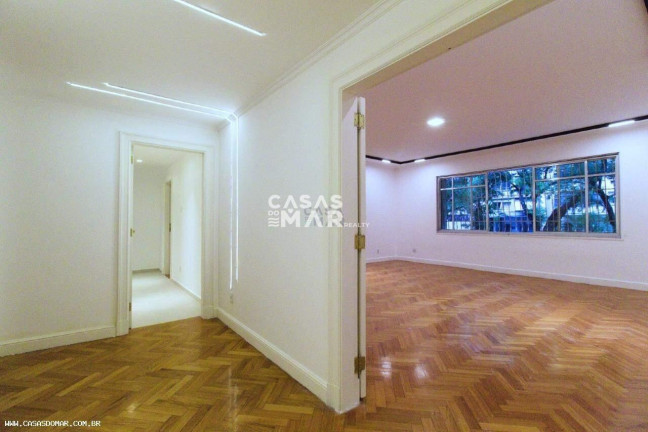 Imagem Casa com 4 Quartos à Venda, 300 m² em Flamengo - Rio De Janeiro
