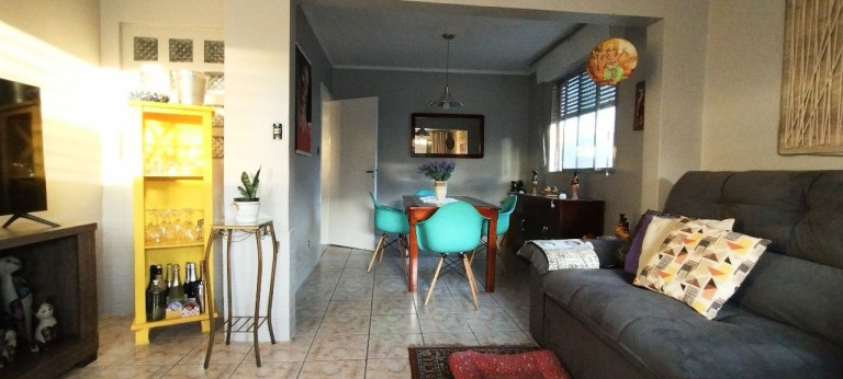 Imagem Casa com 3 Quartos à Venda, 204 m² em Vila Nova - Porto Alegre Imagem Casa com 3 Quartos à Venda, 204 m² em Vila Nova - Porto Alegre