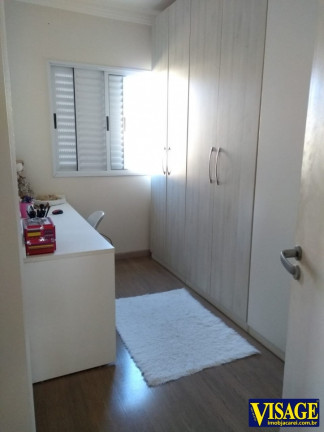 Imagem Casa de Condomínio com 3 Quartos à Venda, em Jd. St. Maria - Jacareí Imagem Casa de Condomínio com 3 Quartos à Venda, em Jd. St. Maria - Jacareí