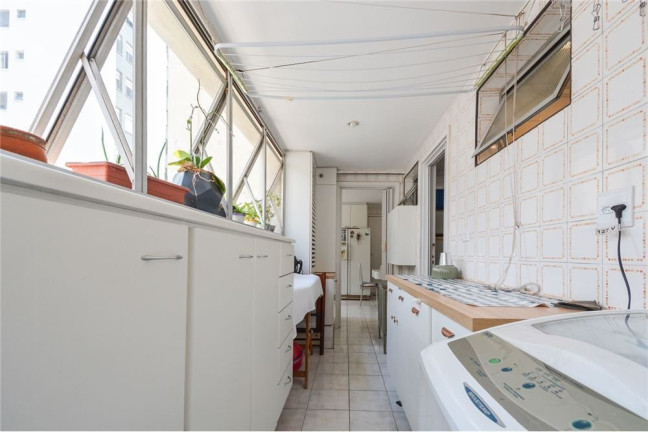Imagem Apartamento com 4 Quartos à Venda, 161 m² em Moema - São Paulo