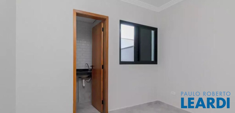 Imagem Apartamento com 2 Quartos à Venda, 51 m² em Vila Floresta - Santo André