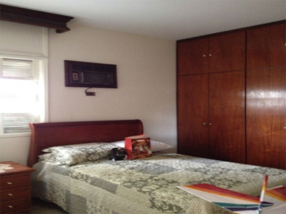 Imagem Casa com 3 Quartos à Venda, 300 m² em Centro - Jacareí