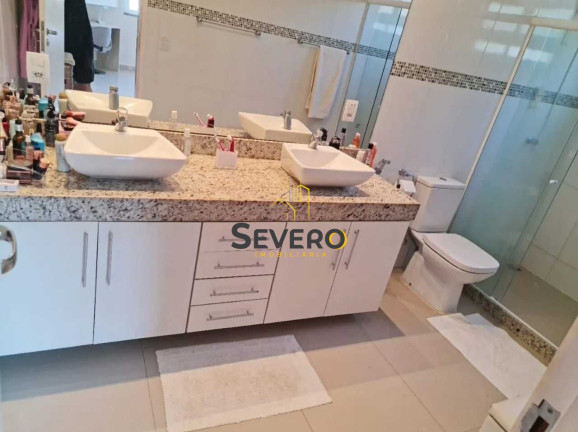 Imagem Casa com 3 Quartos à Venda, 300 m² em Centro - Maricá