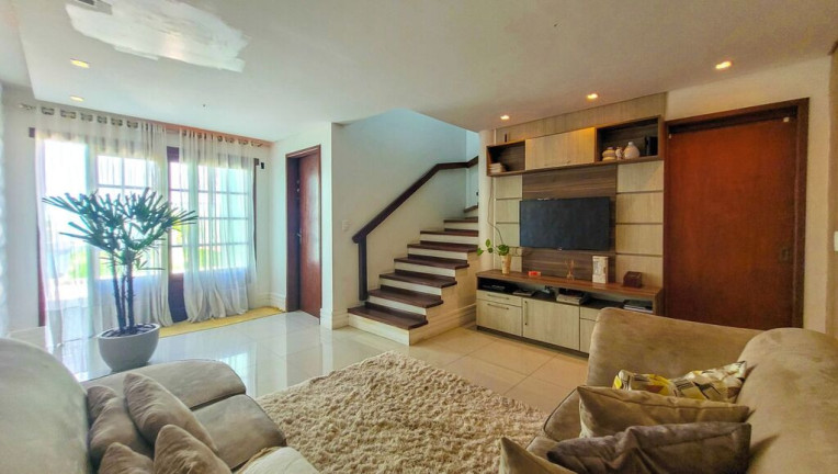 Imagem Casa com 4 Quartos à Venda, 267 m² em Jardim Itu - Porto Alegre