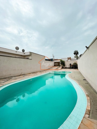 Imagem Casa com 3 Quartos à Venda, 263 m² em Jardim Bi-centenário - Mogi Mirim Imagem Casa com 3 Quartos à Venda, 263 m² em Jardim Bi-centenário - Mogi Mirim