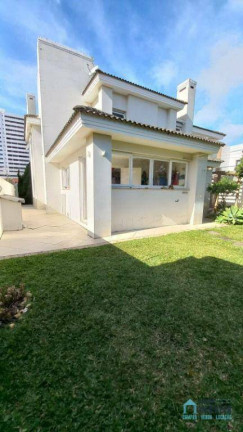 Imagem Sobrado com 3 Quartos à Venda, 240 m² em Centro - Tramandaí Imagem Sobrado com 3 Quartos à Venda, 240 m² em Centro - Tramandaí