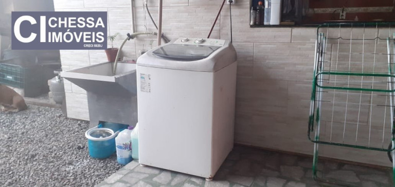 Imagem Casa com 2 Quartos à Venda, 200 m² em Espinheiros - Itajaí
