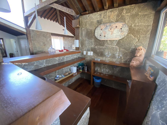 Imagem Casa com 9 Quartos à Venda, 499 m² em João Fernandes - Armação Dos Búzios Imagem Casa com 9 Quartos à Venda, 499 m² em João Fernandes - Armação Dos Búzios