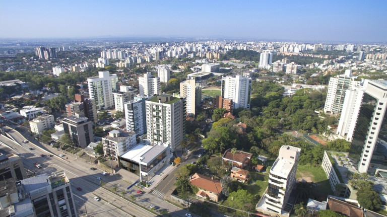 Imagem Imóvel com 3 Quartos à Venda, em Três Figueiras - Porto Alegre Imagem Imóvel com 3 Quartos à Venda, em Três Figueiras - Porto Alegre