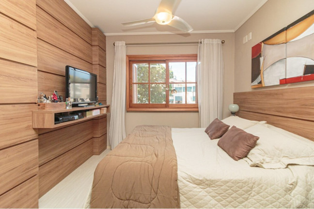 Imagem Casa com 4 Quartos à Venda, 314 m² em Chácara Das Pedras - Porto Alegre Imagem Casa com 4 Quartos à Venda, 314 m² em Chácara Das Pedras - Porto Alegre