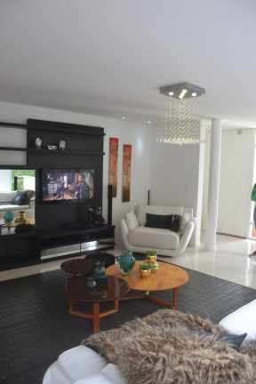 Imagem Casa com 4 Quartos à Venda, 306 m² em Jurerê - Florianópolis Imagem Casa com 4 Quartos à Venda, 306 m² em Jurerê - Florianópolis