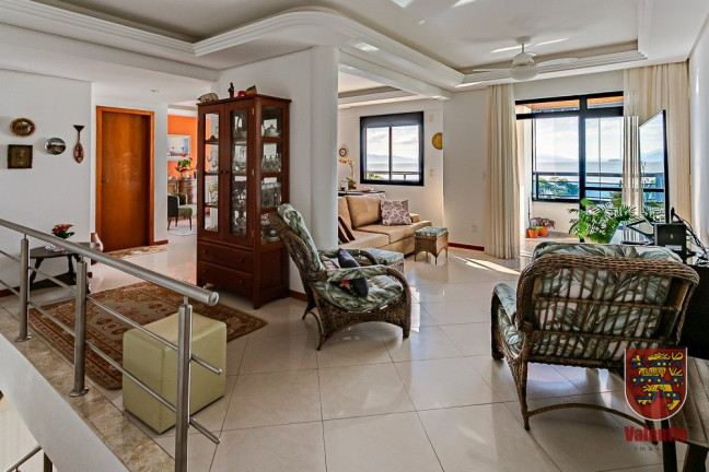 Imagem Apartamento com 3 Quartos à Venda, 353 m² em Balneário - Florianópolis Imagem Apartamento com 3 Quartos à Venda, 353 m² em Balneário - Florianópolis