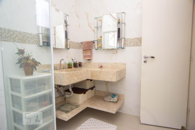 Imagem Sobrado com 3 Quartos à Venda, 480 m² em água Fria - São Paulo