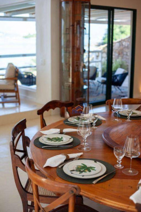 Imagem Casa com 7 Quartos à Venda ou Temporada, 459 m² em Mombaça - Angra Dos Reis Imagem Casa com 7 Quartos à Venda ou Temporada, 459 m² em Mombaça - Angra Dos Reis