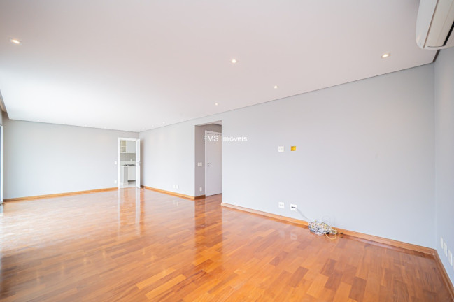 Imagem Imóvel com 3 Quartos à Venda, 168 m² em Moema - São Paulo