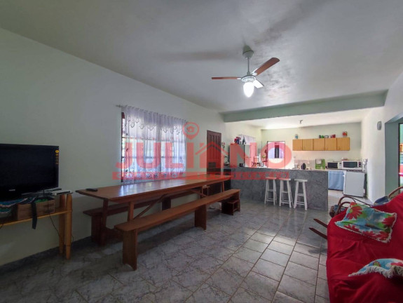 Imagem Casa com 2 Quartos à Venda, 325 m² em Costeira - Balneário Barra Do Sul Imagem Casa com 2 Quartos à Venda, 325 m² em Costeira - Balneário Barra Do Sul