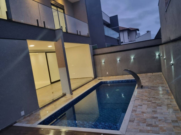 Casa com 3 Quartos à Venda, 234 m² em Cézar De Souza - Mogi Das Cruzes